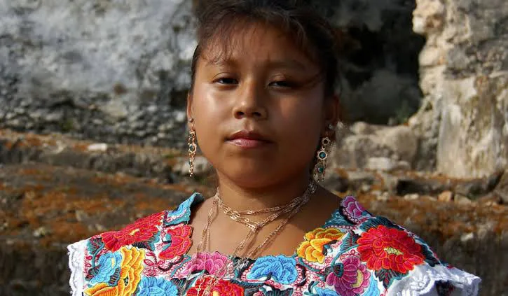 Conservación del idioma maya a través de los relatos de generación en generación