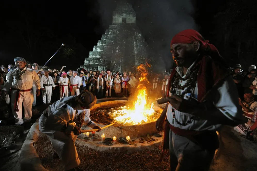 Ceremonias maya a la luz de la luna